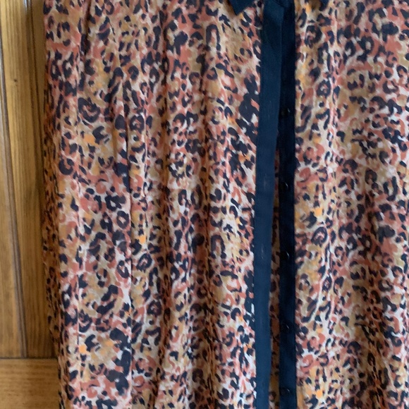 NORDSTROM HINGE WOMENS SHEAR LEOPARD BLOUSE SIZE MEDIUM - Picture 4 of 6